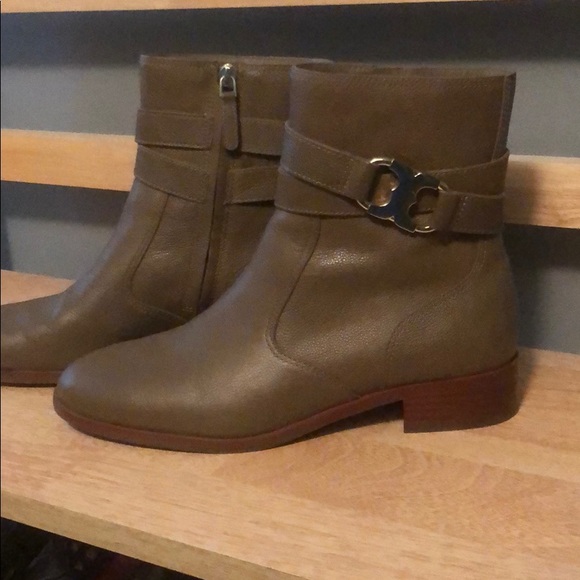 Tory Burch Shoes - Tory Burch Tan Leather Ankle Boots, Size 8